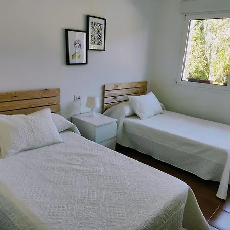 Piso Con Vistas A La Ria. 6 Personas Apartment *