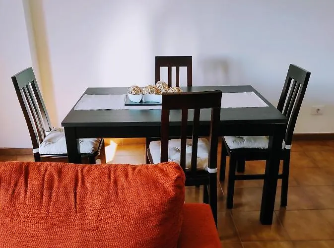 Piso Con Vistas A La Ria. 6 Personas